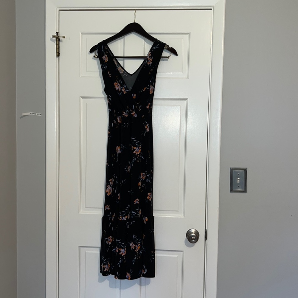KAILEIGH Knit Midi Tiered Dress
XS | Black
